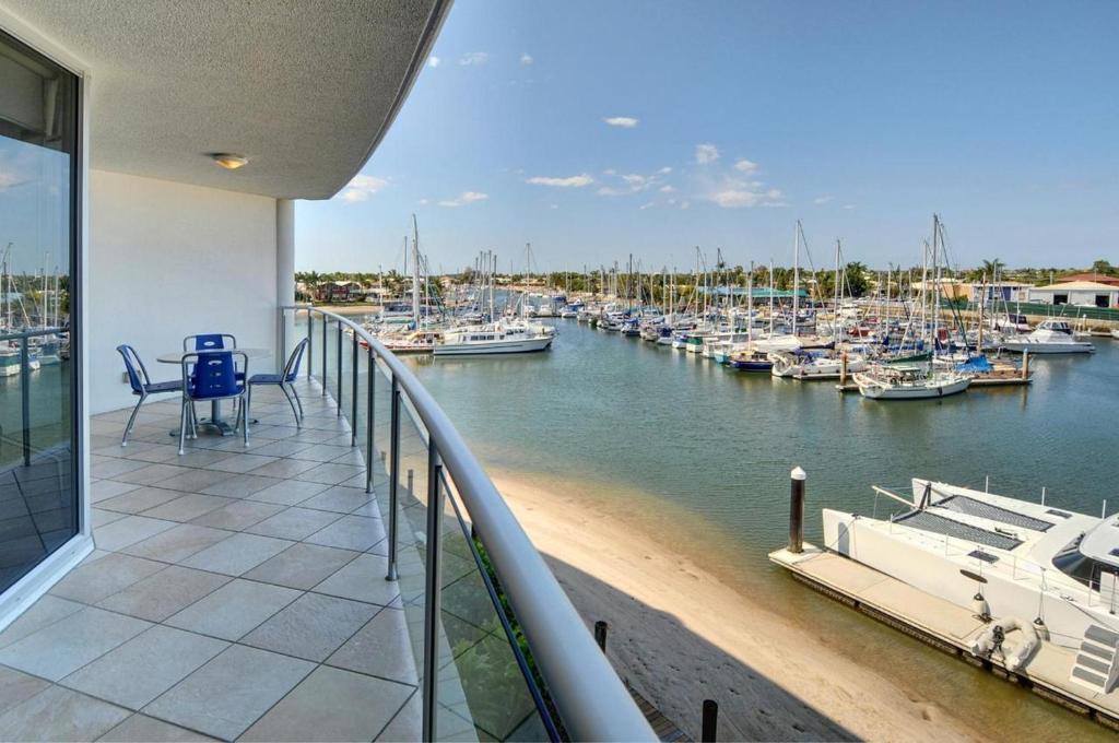 Bluewater Point Resort Mooloolaba Rum bild